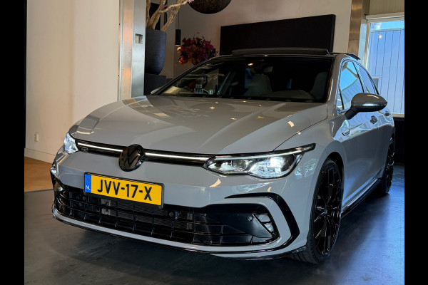 Volkswagen Golf 1.5 eTSI R-Line Panorama IQ-lights Harman Kardon