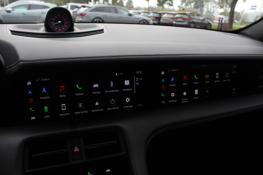Porsche Taycan GTS 93 kWh / SoH 89,2% / Keramisch / Panoramadak / 360Camera / Achterasbesturing / Passenger Display / Burmester / Keyless / 21'' / Carbon / Ventilatie / Sportchrono+Design / Luchtvering / Dodehoek / DA
