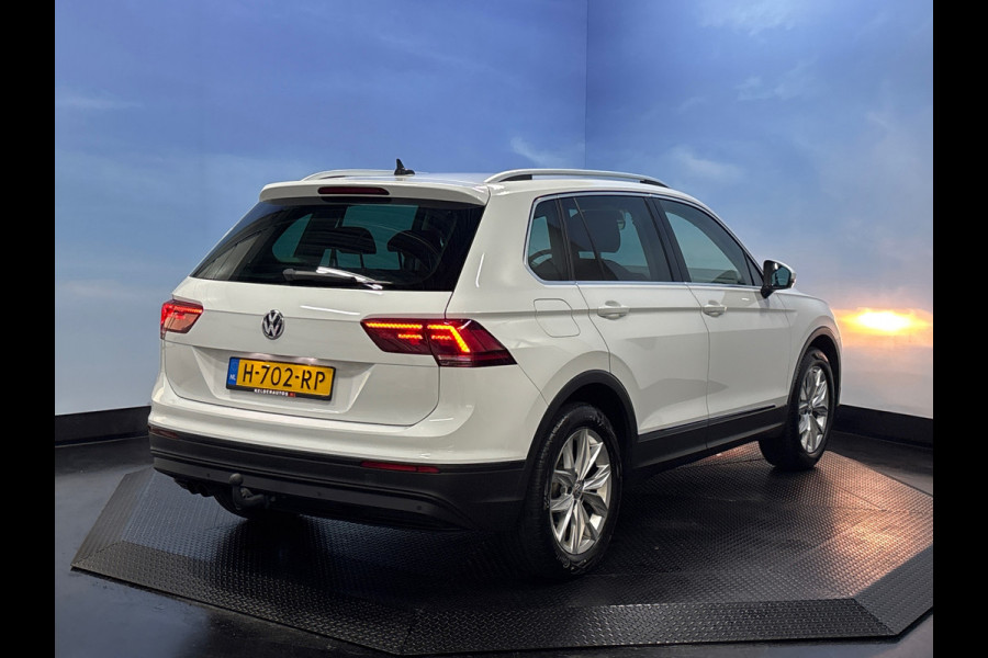 Volkswagen Tiguan 1.5 TSI Comfortline Business Navi | Clima |ACC |PDC | Trekhaak