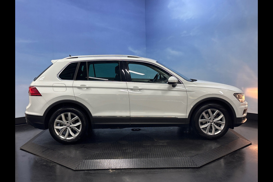 Volkswagen Tiguan 1.5 TSI Comfortline Business Navi | Clima |ACC |PDC | Trekhaak