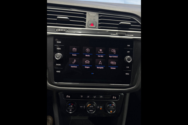 Volkswagen Tiguan 1.5 TSI Comfortline Business Navi | Clima |ACC |PDC | Trekhaak