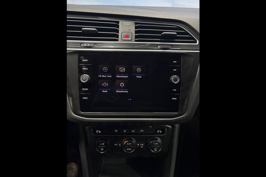 Volkswagen Tiguan 1.5 TSI Comfortline Business Navi | Clima |ACC |PDC | Trekhaak