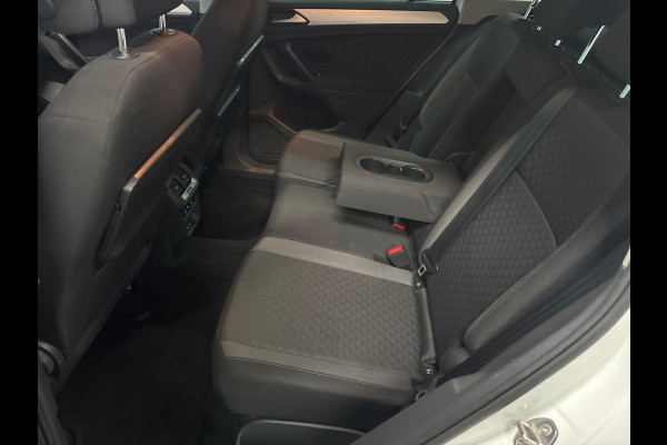 Volkswagen Tiguan 1.5 TSI Comfortline Business Navi | Clima |ACC |PDC | Trekhaak