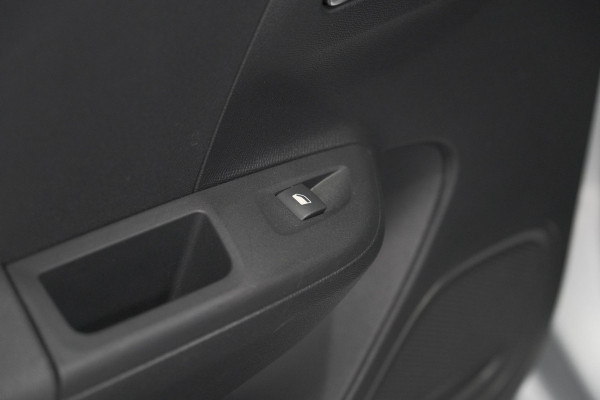 Opel Corsa Turbo 100 Level 3 | Stoelverwarming | Navigatie | Parkeersensoren | Apple Carplay