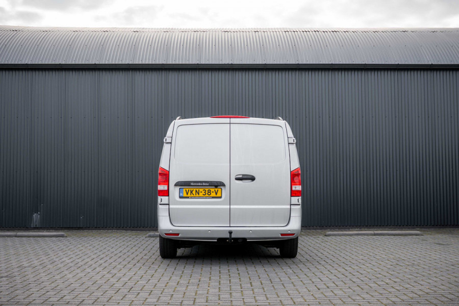 Mercedes-Benz Vito 114 CDI L2H1 | 140PK | Automaat | Camera | Cruise | 1e Eigenaar | PDC | Zijschuifdeur L+R | Climatronic | Trekhaak