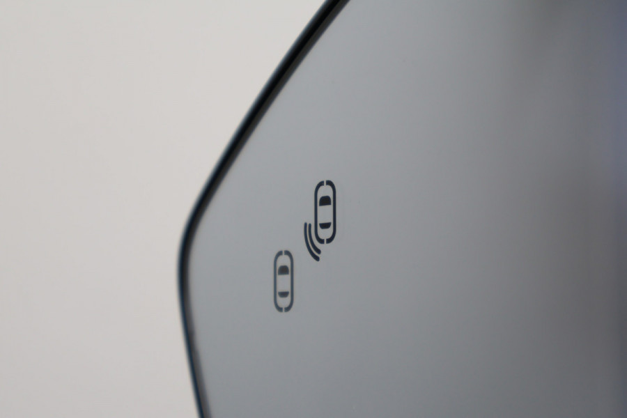 Lynk & Co 08 1.5 More Panoramadak, H&K Sound, ACC, 360° Camera, Ventilatie/Massage Stoelen, DAB, 21''