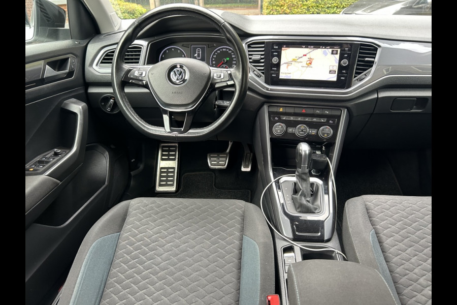 Volkswagen T-Roc 1.5 TSI 150pk Automaat Navi, ACC, 18" LMV, Trekhaak afn.