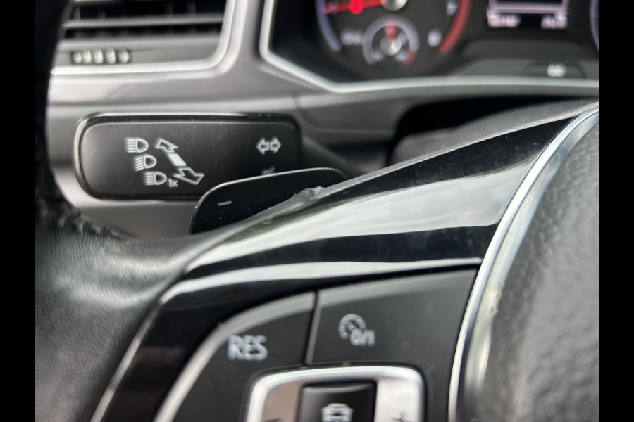 Volkswagen T-Roc 1.5 TSI 150pk Automaat Navi, ACC, 18" LMV, Trekhaak afn.