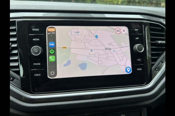 Volkswagen T-Roc 1.5 TSI 150pk Automaat Navi, ACC, 18" LMV, Trekhaak afn.