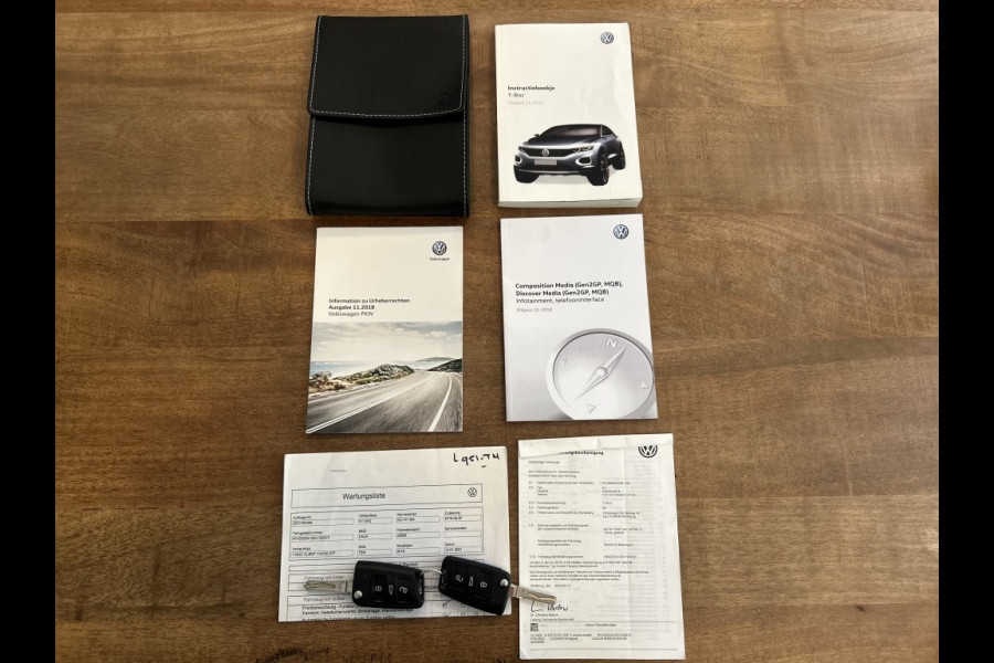Volkswagen T-Roc 1.5 TSI 150pk Automaat Navi, ACC, 18" LMV, Trekhaak afn.