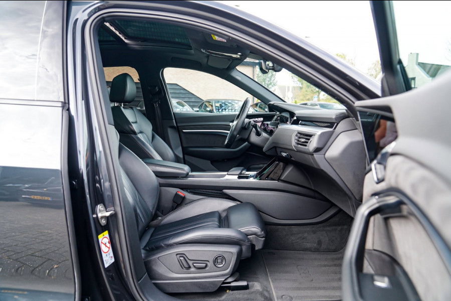 Audi e-tron Sportback 55 quattro S edition 95 kWh |Virtual Mirrors | Head up | Panorama | 360 cam | Trekhaak | Assistentiepakket |