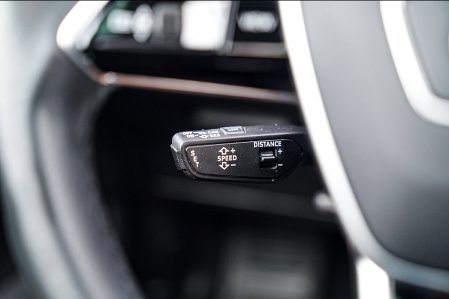 Audi e-tron Sportback 55 quattro S edition 95 kWh |Virtual Mirrors | Head up | Panorama | 360 cam | Trekhaak | Assistentiepakket |