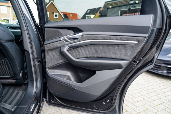 Audi e-tron Sportback 55 quattro S edition 95 kWh |Virtual Mirrors | Head up | Panorama | 360 cam | Trekhaak | Assistentiepakket |