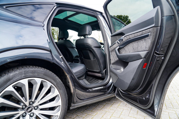 Audi e-tron Sportback 55 quattro S edition 95 kWh |Virtual Mirrors | Head up | Panorama | 360 cam | Trekhaak | Assistentiepakket |