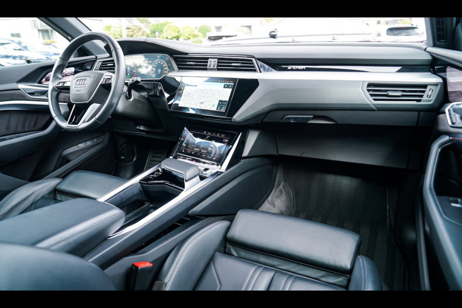 Audi e-tron Sportback 55 quattro S edition 95 kWh |Virtual Mirrors | Head up | Panorama | 360 cam | Trekhaak | Assistentiepakket |