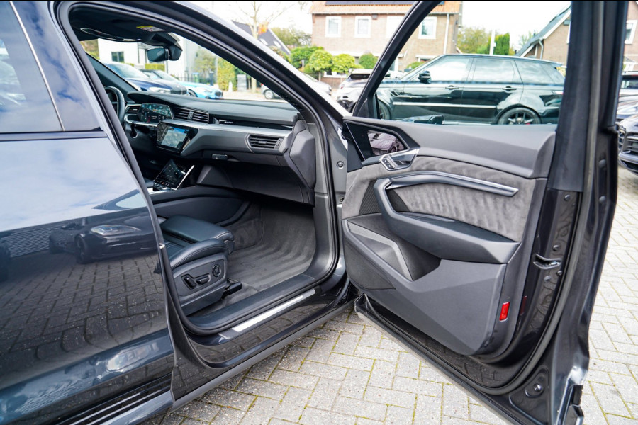 Audi e-tron Sportback 55 quattro S edition 95 kWh |Virtual Mirrors | Head up | Panorama | 360 cam | Trekhaak | Assistentiepakket |