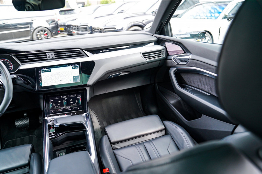 Audi e-tron Sportback 55 quattro S edition 95 kWh |Virtual Mirrors | Head up | Panorama | 360 cam | Trekhaak | Assistentiepakket |