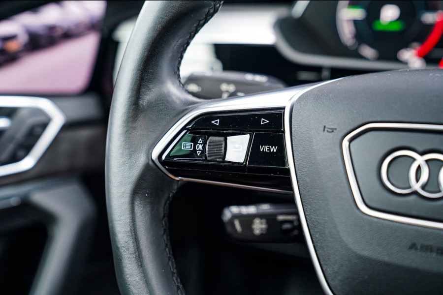 Audi e-tron Sportback 55 quattro S edition 95 kWh |Virtual Mirrors | Head up | Panorama | 360 cam | Trekhaak | Assistentiepakket |