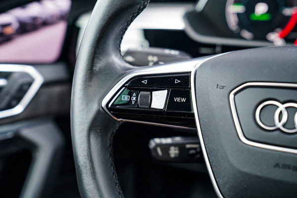 Audi e-tron Sportback 55 quattro S edition 95 kWh |Virtual Mirrors | Head up | Panorama | 360 cam | Trekhaak | Assistentiepakket |