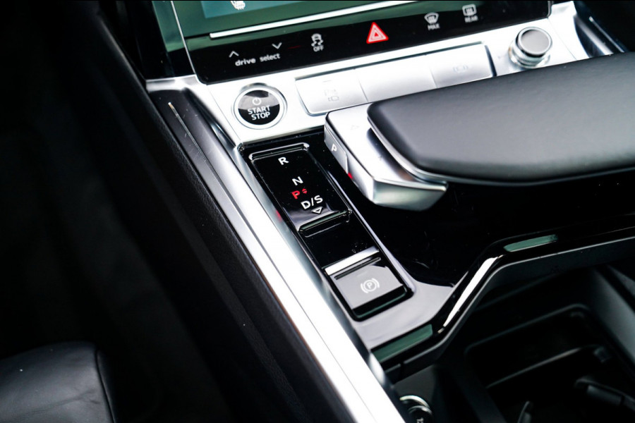 Audi e-tron Sportback 55 quattro S edition 95 kWh |Virtual Mirrors | Head up | Panorama | 360 cam | Trekhaak | Assistentiepakket |