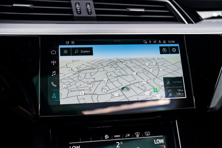 Audi e-tron Sportback 55 quattro S edition 95 kWh |Virtual Mirrors | Head up | Panorama | 360 cam | Trekhaak | Assistentiepakket |