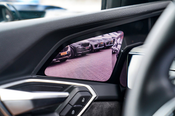 Audi e-tron Sportback 55 quattro S edition 95 kWh |Virtual Mirrors | Head up | Panorama | 360 cam | Trekhaak | Assistentiepakket |