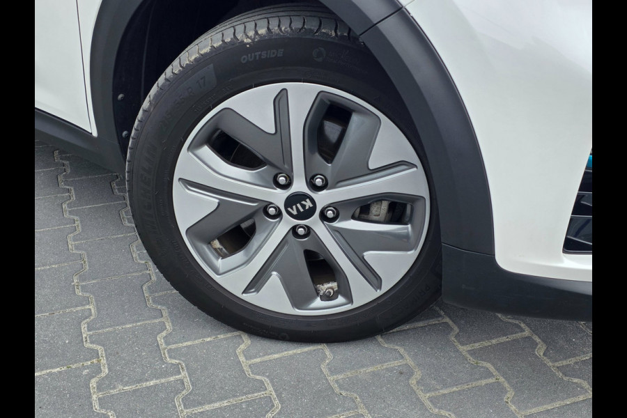 Kia e-Niro ExecutiveLine 64 kWh | 100% SOH | LEDER | CAMERA | JBL | STOELVERWARMING/VENTILATIE |