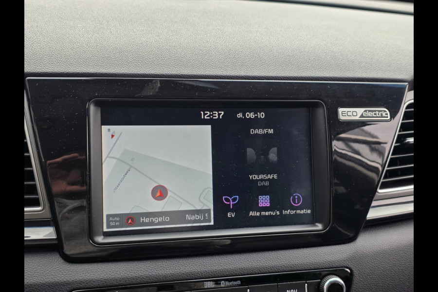 Kia e-Niro ExecutiveLine 64 kWh | 100% SOH | LEDER | CAMERA | JBL | STOELVERWARMING/VENTILATIE |