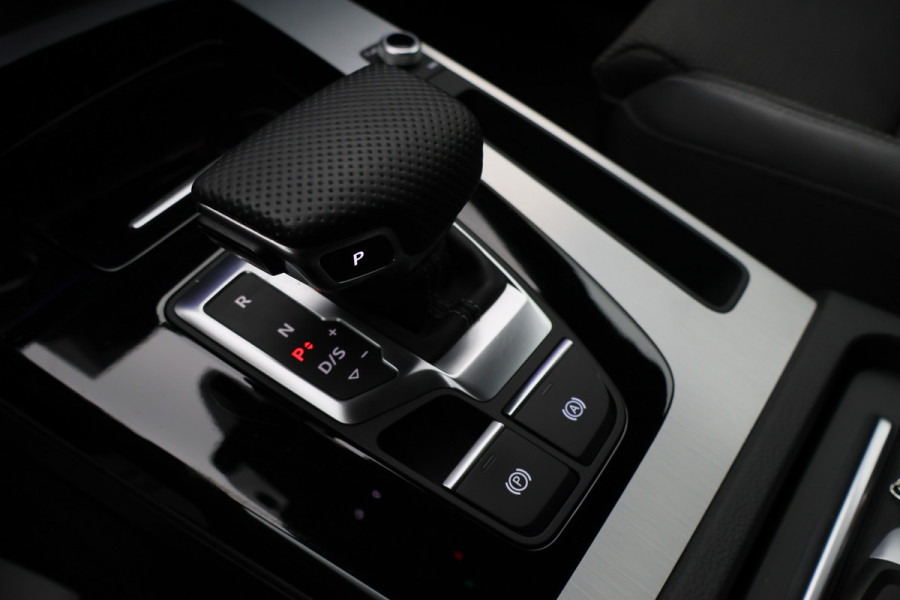 Audi Q5 50 TFSI e S edition Virtual Cockpit, ACC, Camera, Apple Carplay, Keyless, Trekhaak, 22"