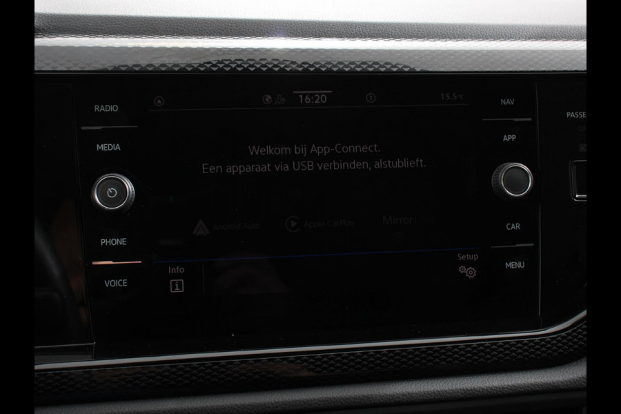 Volkswagen Taigo 1.0 TSI 110pk DSG Life Plus Navigatie Apple Carplay/Android Auto Digitale Cockpit Adaptieve Cruise Control Dab Verwarmde stoelen