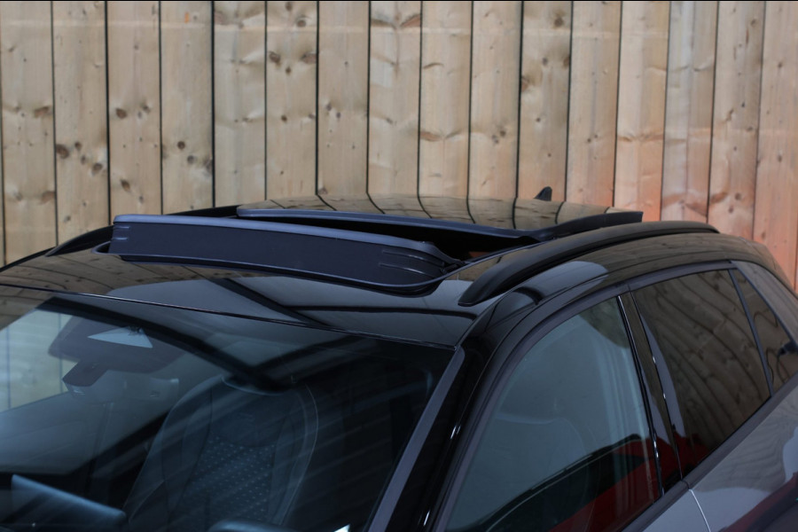 Volkswagen T-Roc 1.5 eTsi R-Line *Pano*H/K*Head-Up*360 Camera*Trekhaak*
