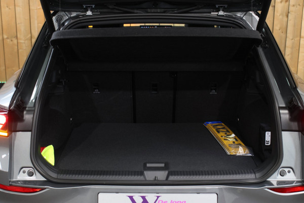 Volkswagen T-Roc 1.5 eTsi R-Line *Pano*H/K*Head-Up*360 Camera*Trekhaak*