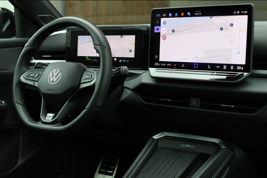Volkswagen T-Roc 1.5 eTsi R-Line *Pano*H/K*Head-Up*360 Camera*Trekhaak*