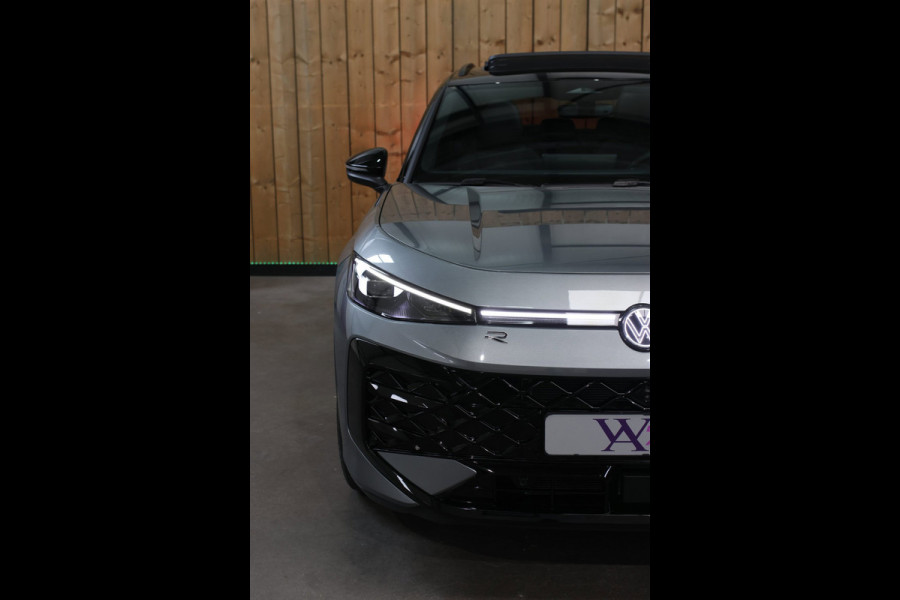 Volkswagen T-Roc 1.5 eTsi R-Line *Pano*H/K*Head-Up*360 Camera*Trekhaak*