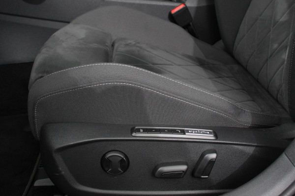 Volkswagen Golf Variant 1.5 eTSI 150pk DSG Style Navigatie Wireless App Connect / Apple Carplay / Android Auto Climate Control Virtual Cockpit Adaptieve Cruise Control Led