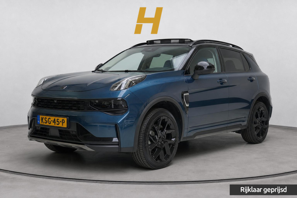 Lynk & Co 01 1.5 | Zwart optiek | 360 camera | Panoramadak | Navigatie | Memory | Apple CarPlay