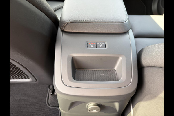 Volvo XC60 2.0 T8 Plug-in hybrid AWD Plus Dark VAN: 52.900,- VOOR: 50.877,-,- UW HERFSTVOORDEEL: 2.023,-| LUCHTVERING| PANO| HARMAN KARDON| MEMORY STOELEN| ACHTERBANK VERWARMD| HUD| 360 CAMERA| RECENT ONDERHOUD GEHAD BIJ VOLVO DEALER\ FABRIEKSGARANTIE|