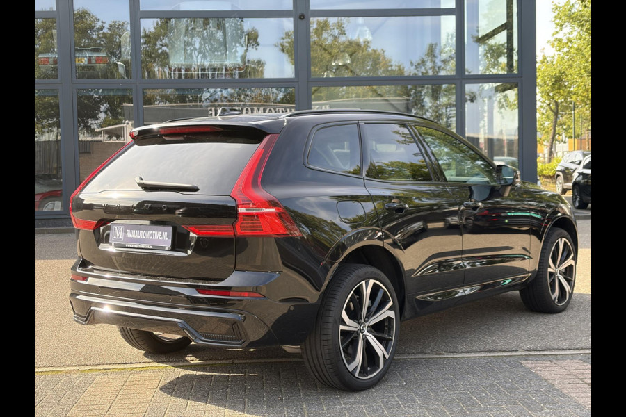 Volvo XC60 2.0 T8 Plug-in hybrid AWD Plus Dark VAN: 52.900,- VOOR: 50.877,-,- UW HERFSTVOORDEEL: 2.023,-| LUCHTVERING| PANO| HARMAN KARDON| MEMORY STOELEN| ACHTERBANK VERWARMD| HUD| 360 CAMERA| RECENT ONDERHOUD GEHAD BIJ VOLVO DEALER\ FABRIEKSGARANTIE|