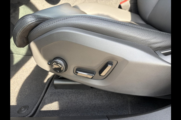 Volvo XC60 2.0 T8 Plug-in hybrid AWD Plus Dark VAN: 52.900,- VOOR: 50.877,-,- UW HERFSTVOORDEEL: 2.023,-| LUCHTVERING| PANO| HARMAN KARDON| MEMORY STOELEN| ACHTERBANK VERWARMD| HUD| 360 CAMERA| RECENT ONDERHOUD GEHAD BIJ VOLVO DEALER\ FABRIEKSGARANTIE|