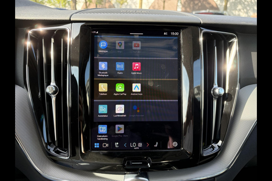 Volvo XC60 2.0 T8 Plug-in hybrid AWD Plus Dark VAN: 52.900,- VOOR: 50.877,-,- UW HERFSTVOORDEEL: 2.023,-| LUCHTVERING| PANO| HARMAN KARDON| MEMORY STOELEN| ACHTERBANK VERWARMD| HUD| 360 CAMERA| RECENT ONDERHOUD GEHAD BIJ VOLVO DEALER\ FABRIEKSGARANTIE|