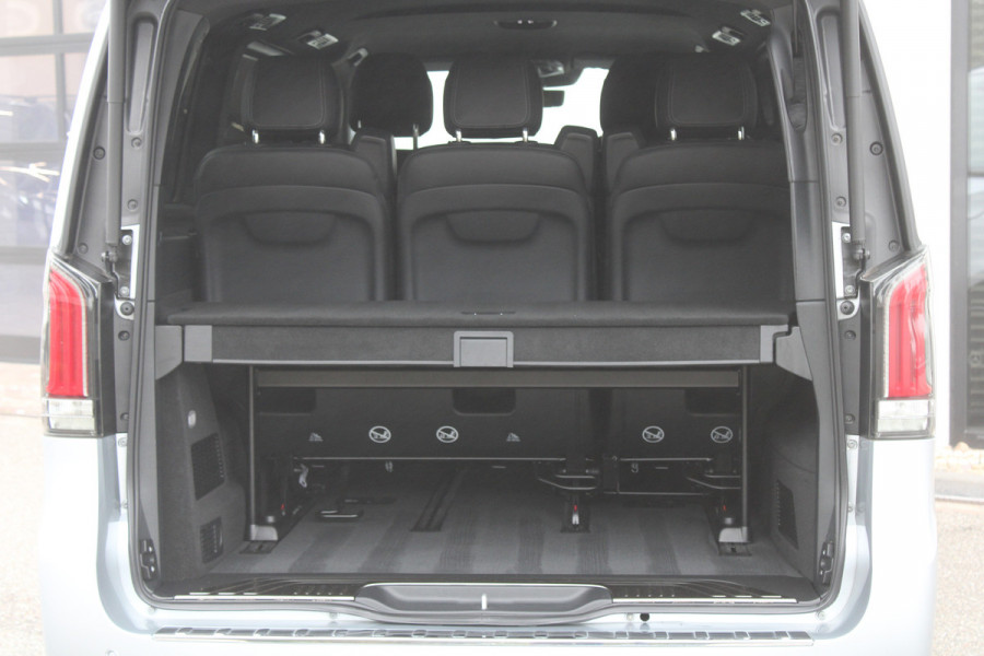 Mercedes-Benz V-Klasse 300d / AMG / Exclusive / 7-persoons / Elec Stoelen / Burmester / Nightpakket / Vol Opties / NIEUWSTAAT.