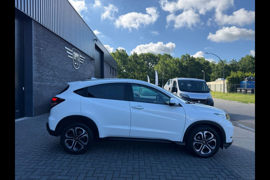 Honda HR-V 1.5 i-VTEC Executive | 1E EIGENAAR | 3/6/12MND GARANTIE | AUTOMAAT | PANO | LED | DAB | NAVI | CRUISE |
