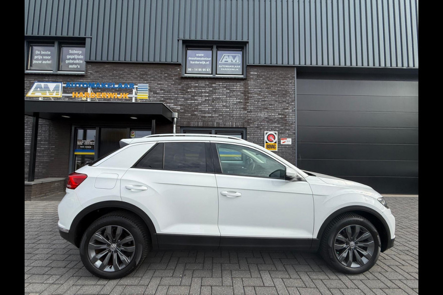 Volkswagen T-Roc 1.0 TSI Style | 1E EGENAAR | 3/6 OF 12MND GARANTIE | PANODAK | ACC | LANE ASSIST | AIRCO |