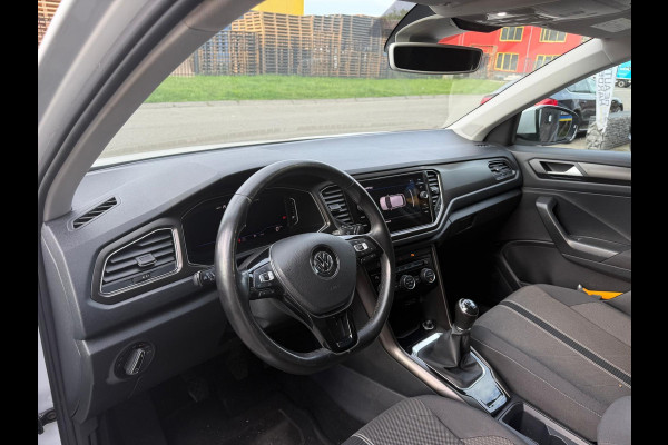 Volkswagen T-Roc 1.0 TSI Style | 1E EGENAAR | 3/6 OF 12MND GARANTIE | PANODAK | ACC | LANE ASSIST | AIRCO |