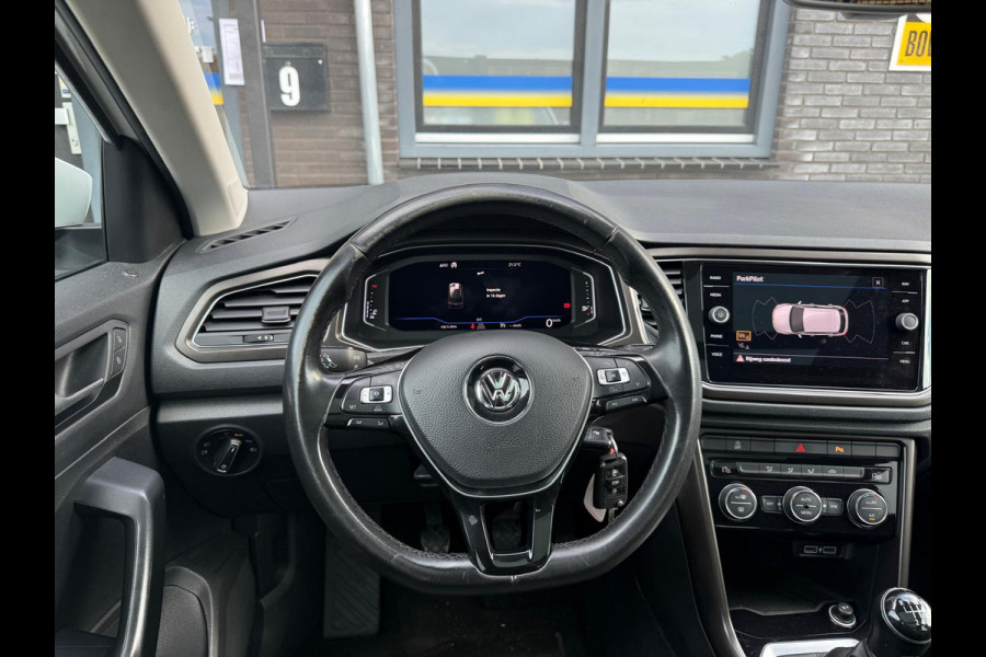 Volkswagen T-Roc 1.0 TSI Style | 1E EGENAAR | 3/6 OF 12MND GARANTIE | PANODAK | ACC | LANE ASSIST | AIRCO |