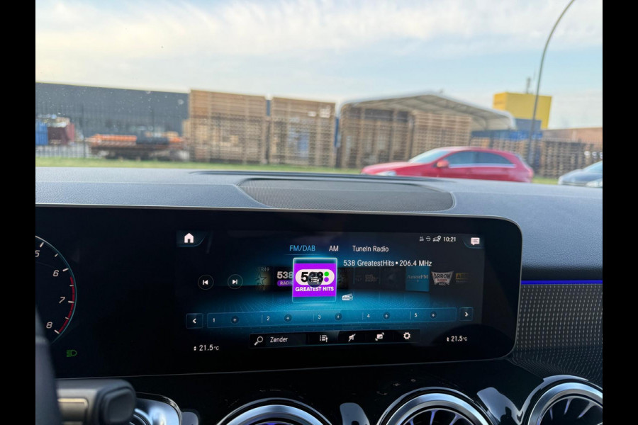 Mercedes-Benz Glb 250 4MATIC Advantage | 1E EIGENAAR | 3/6/12MND GARANTIE | 225 PK | AUTOMAAT | LED | MEMORY | CARPLAY | PANODAK | CRUISE |
