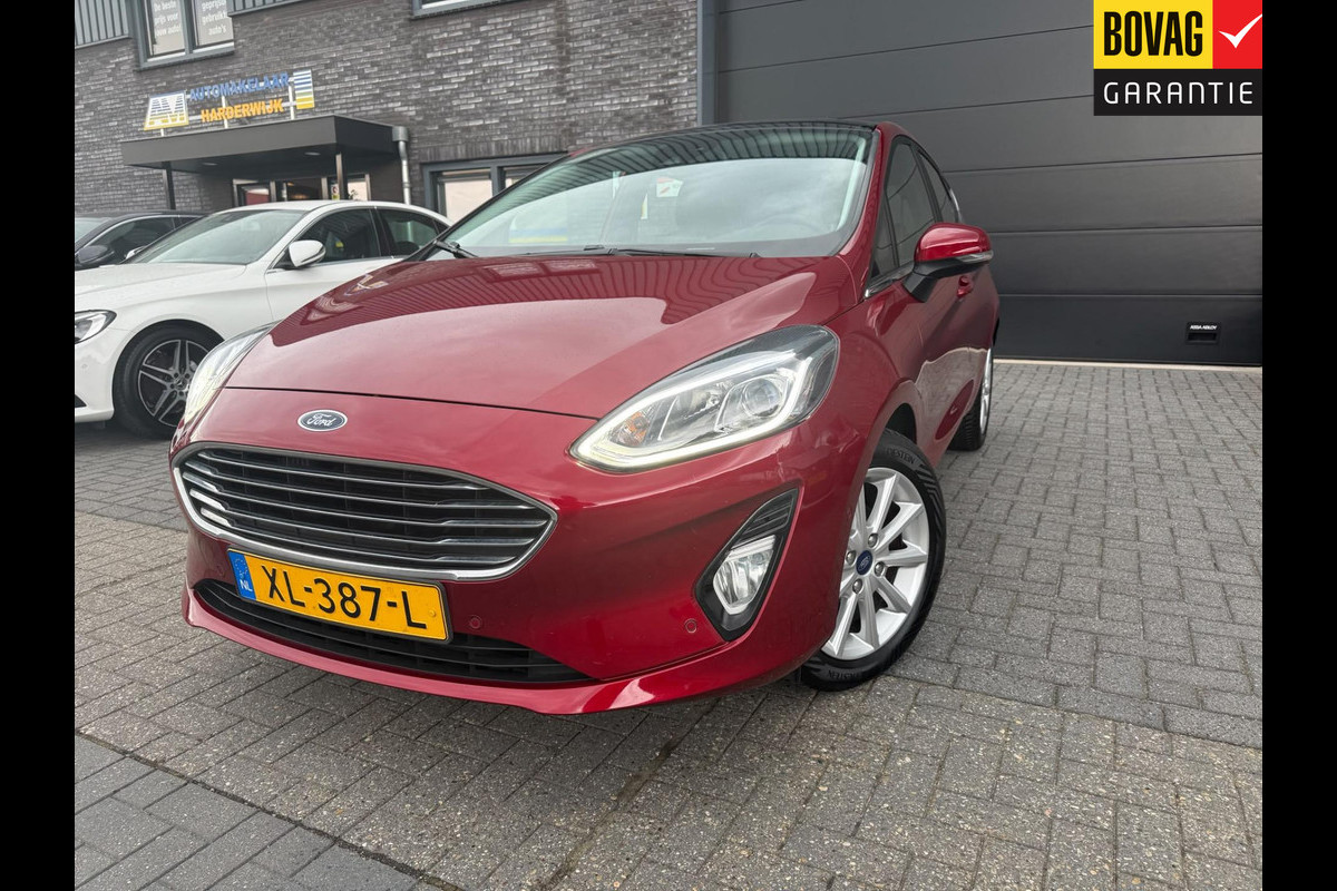 Ford Fiesta 1.0 EcoBoost Titanium | 2E EIGENAAR | 3/6 OF 12 MND GARANTIE | CAMERA | PANO DAK | TREKHAAK | CARPLAY |