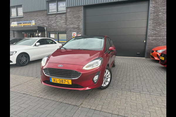 Ford Fiesta 1.0 EcoBoost Titanium | 2E EIGENAAR | 3/6 OF 12 MND GARANTIE | CAMERA | PANO DAK | TREKHAAK | CARPLAY |