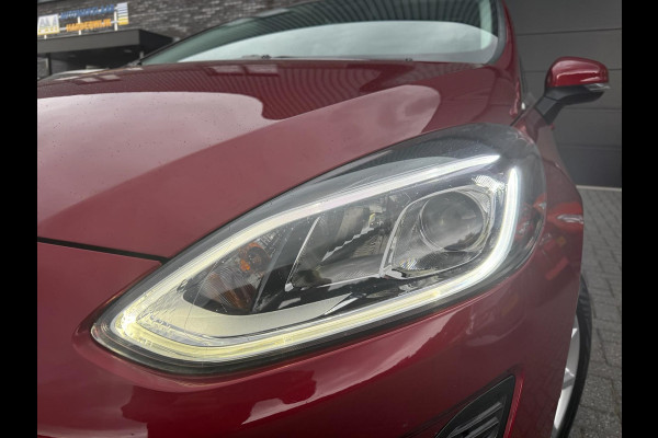 Ford Fiesta 1.0 EcoBoost Titanium | 2E EIGENAAR | 3/6 OF 12 MND GARANTIE | CAMERA | PANO DAK | TREKHAAK | CARPLAY |