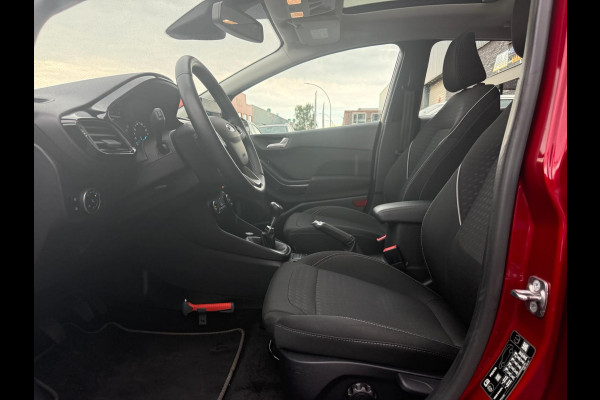Ford Fiesta 1.0 EcoBoost Titanium | 2E EIGENAAR | 3/6 OF 12 MND GARANTIE | CAMERA | PANO DAK | TREKHAAK | CARPLAY |